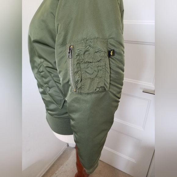 Alpha Industries MA-1 Reversible Bomber Jacket, Women's Size Large - Picture 2 of 9